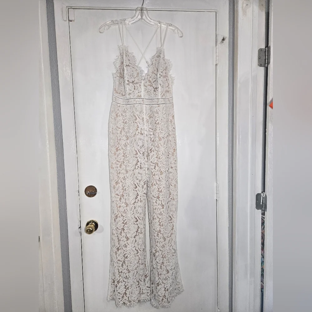 Aakaa Ivory Lace Jumpsuit Graduation/Brides - Picture 4 of 16
